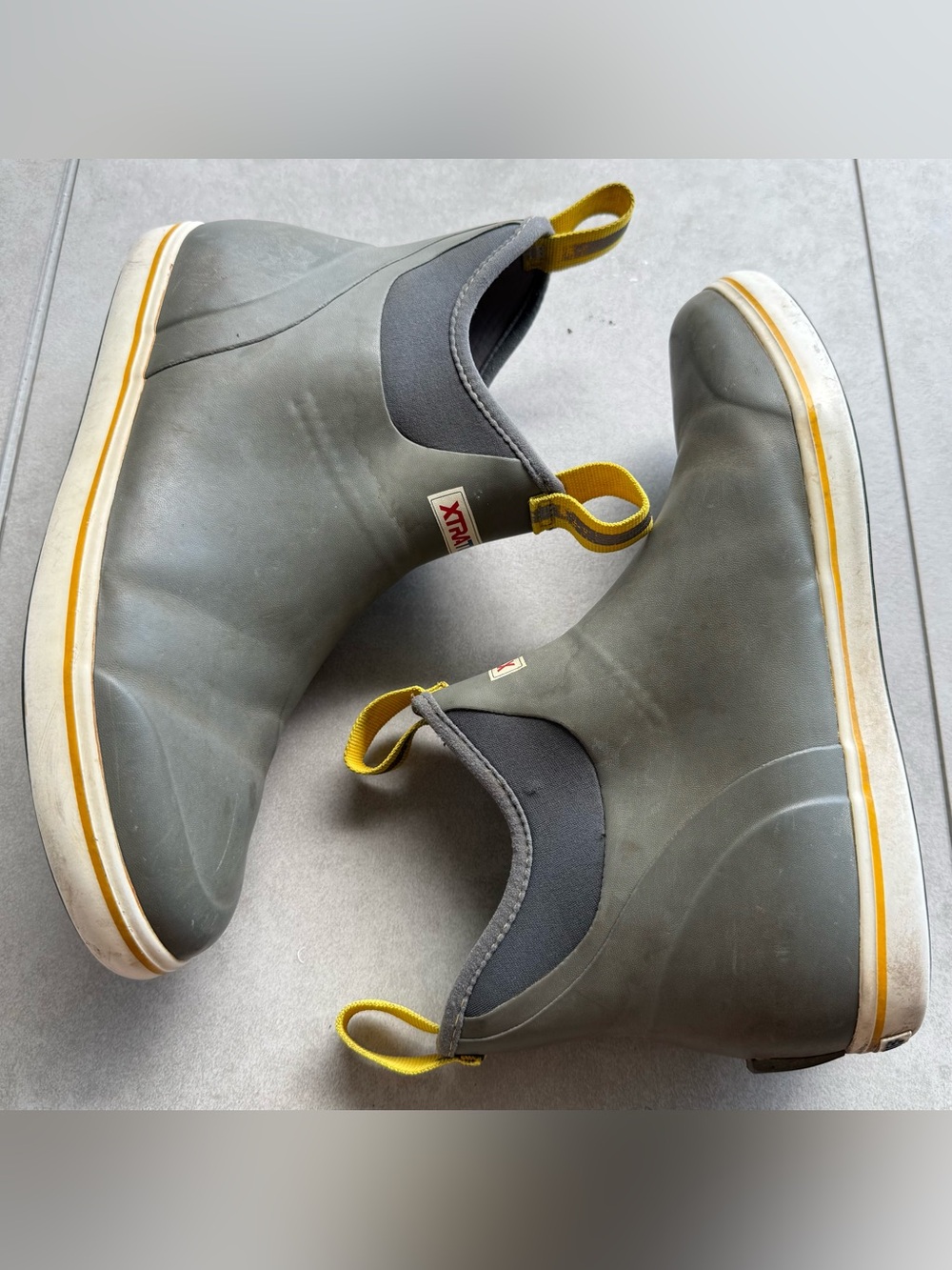 Xtratuf Rubber Boots SZ 11 Dsrk Gray Logo xpress Cool waterproof